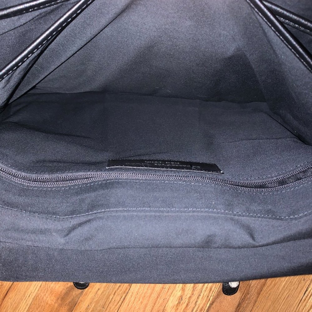 Authentic Kenneth Cole Briefcase - Picture 10 of 12